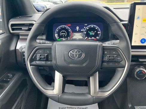 Certified 2024 Toyota Tacoma TRD Off-Road AWD/4WD image 21