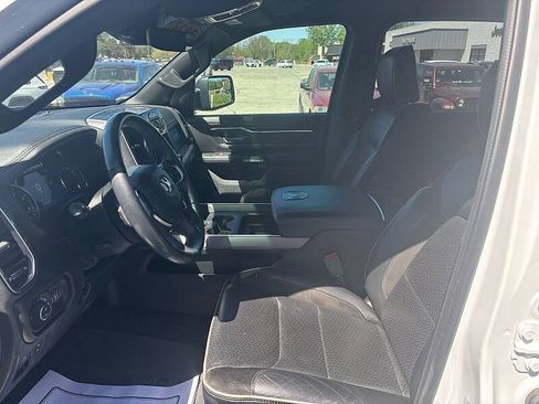 Used 2023 RAM 1500 Laramie AWD/4WD image 15