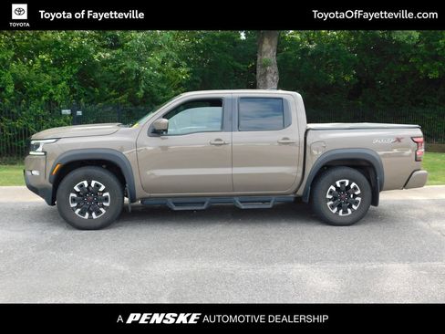 Used 2022 Nissan Frontier Pro-X RWD image 2