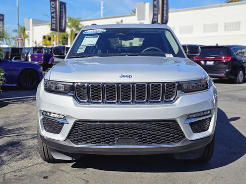 Certified 2023 Jeep Grand Cherokee 4WD 4xe w/ Luxury Tech Group II image 2