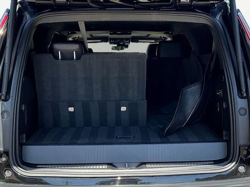Used 2020 Cadillac Escalade Platinum AWD/4WD image 24