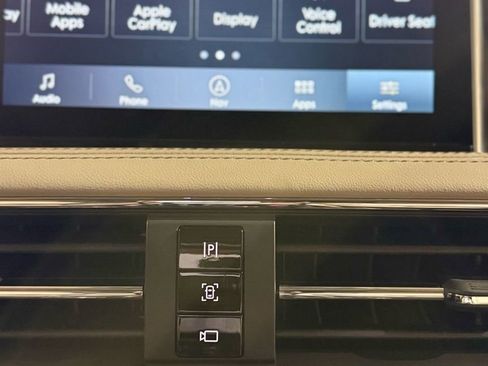 Used 2022 Lincoln Corsair Grand Touring image 71