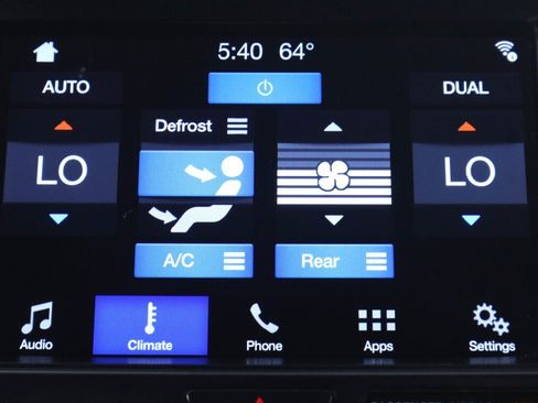 Used 2018 Ford Explorer XLT w/ Equipment Group 201A AWD/4WD image 18