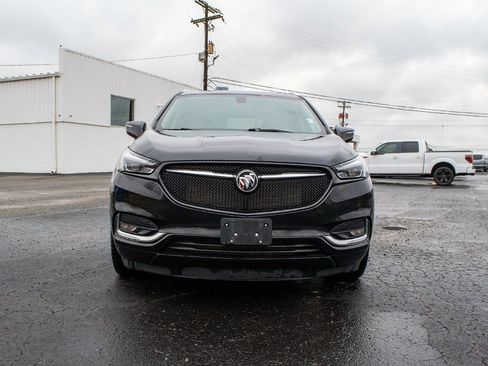 Used 2021 Buick Enclave Essence image 12