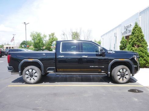 Used 2025 GMC Sierra 2500 Denali w/ Denali Reserve Package AWD/4WD image 2