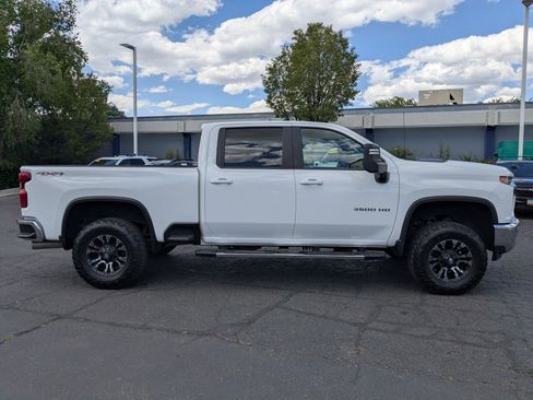 Used 2022 Chevrolet Silverado 3500 LT w/ All Star Edition AWD/4WD image 6