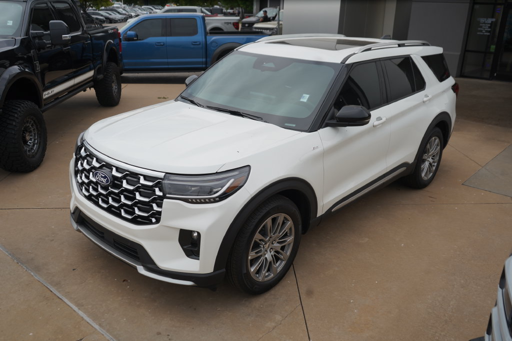New 2027 Ford Explorer Platinum RWD image 14
