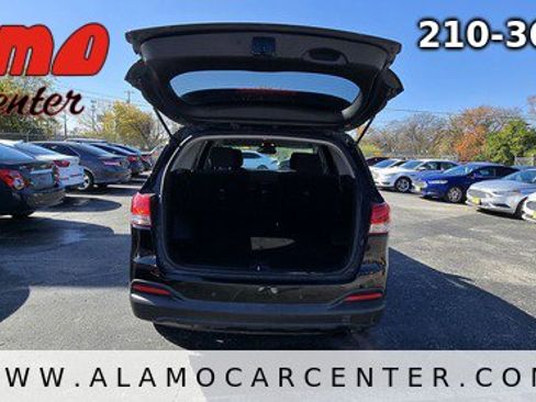 Used 2016 Kia Sorento L 2WD w/ LX Convenience Package image 26