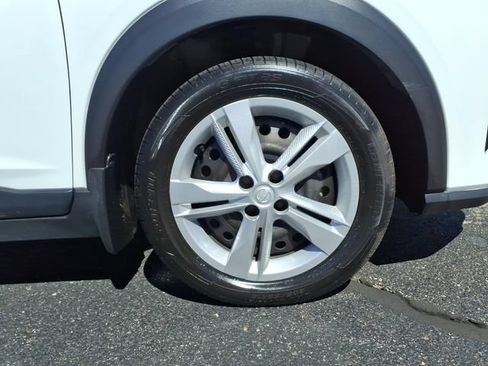 Used 2024 Nissan Kicks S FWD image 9