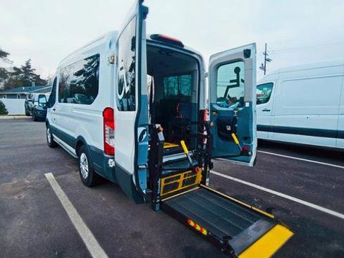 Used 2018 Ford Transit 150 XL image 12