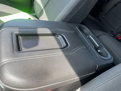 Used 2020 Chevrolet Silverado 1500 LT Trail Boss image 32