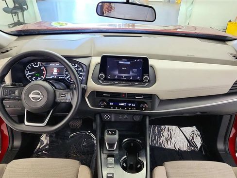 Used 2023 Nissan Rogue SV FWD image 34