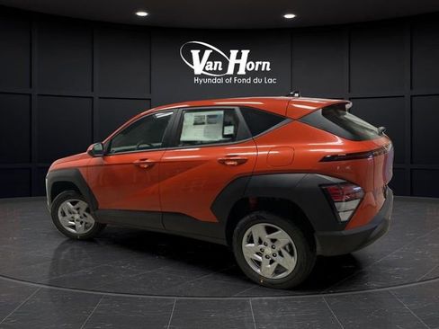 New 2026 Hyundai Kona SE image 3