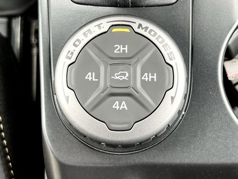 New 2025 Ford Bronco Badlands image 39