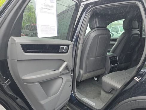 Used 2022 Porsche Cayenne E-Hybrid AWD/4WD image 50