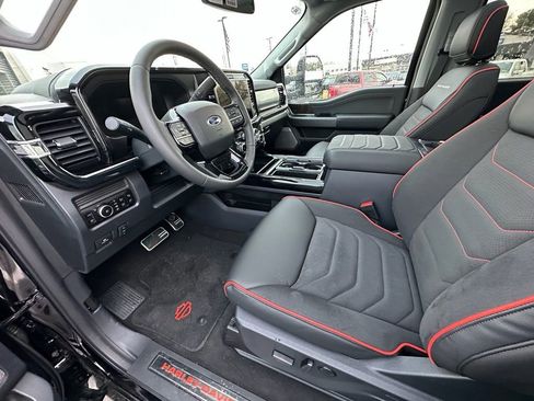 New 2026 Ford F250 Lariat w/ Black Appearance Package AWD/4WD image 16