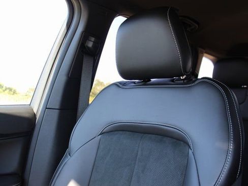 New 2025 Jeep Grand Cherokee Altitude image 28