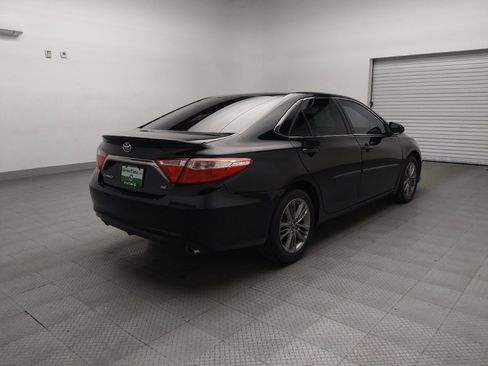 Used 2017 Toyota Camry SE image 9