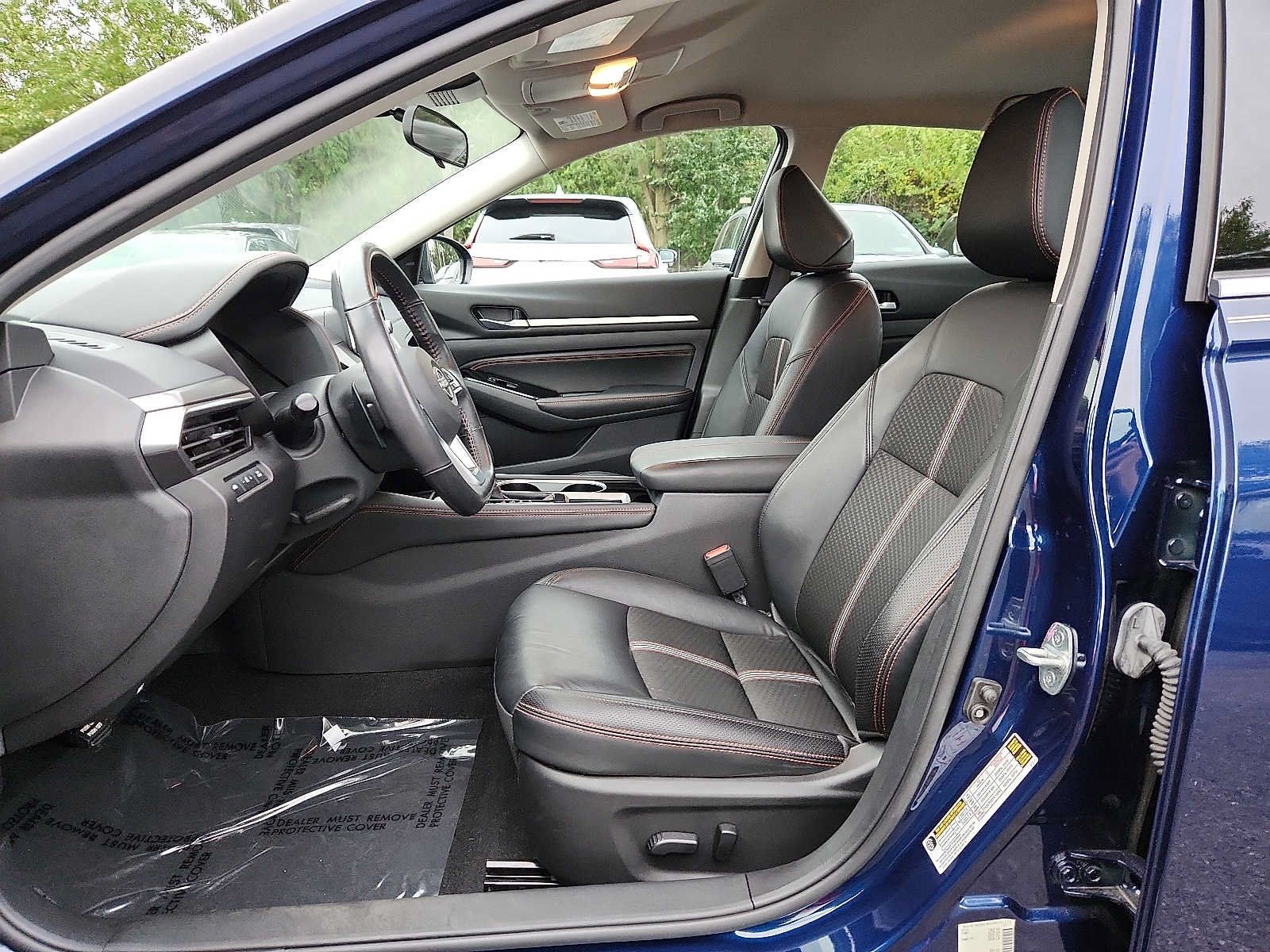 Used 2023 Nissan Altima 2.5 SR FWD image 13