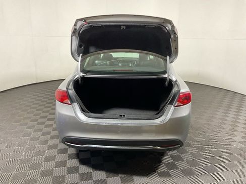 Used 2017 Chrysler 200 Limited Platinum image 15