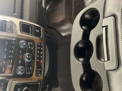 Used 2018 RAM 3500 Laramie w/ Cold Weather Group AWD/4WD image 17