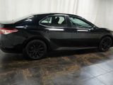 Used 2018 Toyota Camry LE image 4