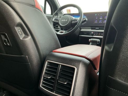 Used 2023 Kia Sportage SX image 19