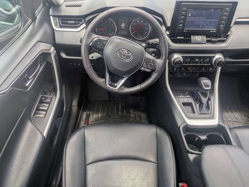 Used 2021 Toyota RAV4 XLE Premium FWD image 17