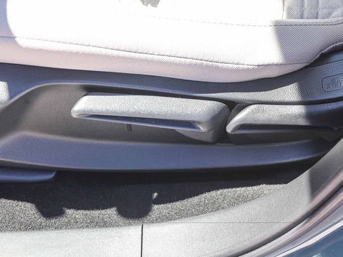 Certified 2025 Honda HR-V LX image 22