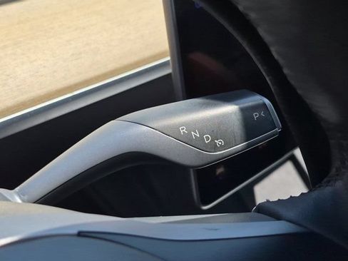 Used 2023 Tesla Model Y Long Range AWD/4WD image 27