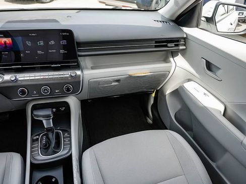 New 2026 Hyundai Kona SE FWD image 18