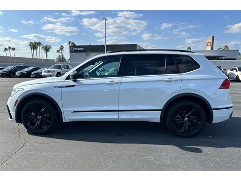 Used 2023 Volkswagen Tiguan SE R-Line FWD image 2