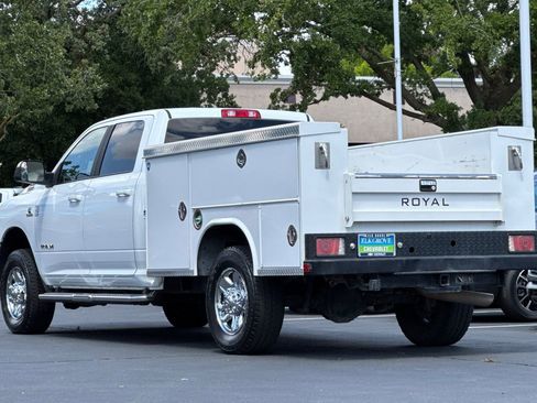 Used 2022 RAM 3500 Big Horn AWD/4WD image 5