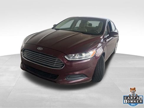 Used 2013 Ford Fusion SE image 2