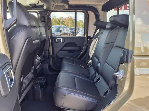 New 2026 Jeep Gladiator Mojave AWD/4WD image 9