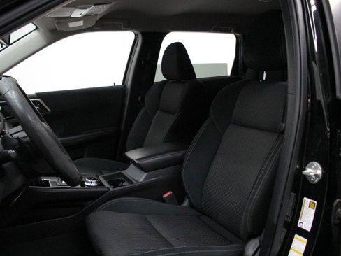 Used 2022 Mitsubishi Outlander ES image 8