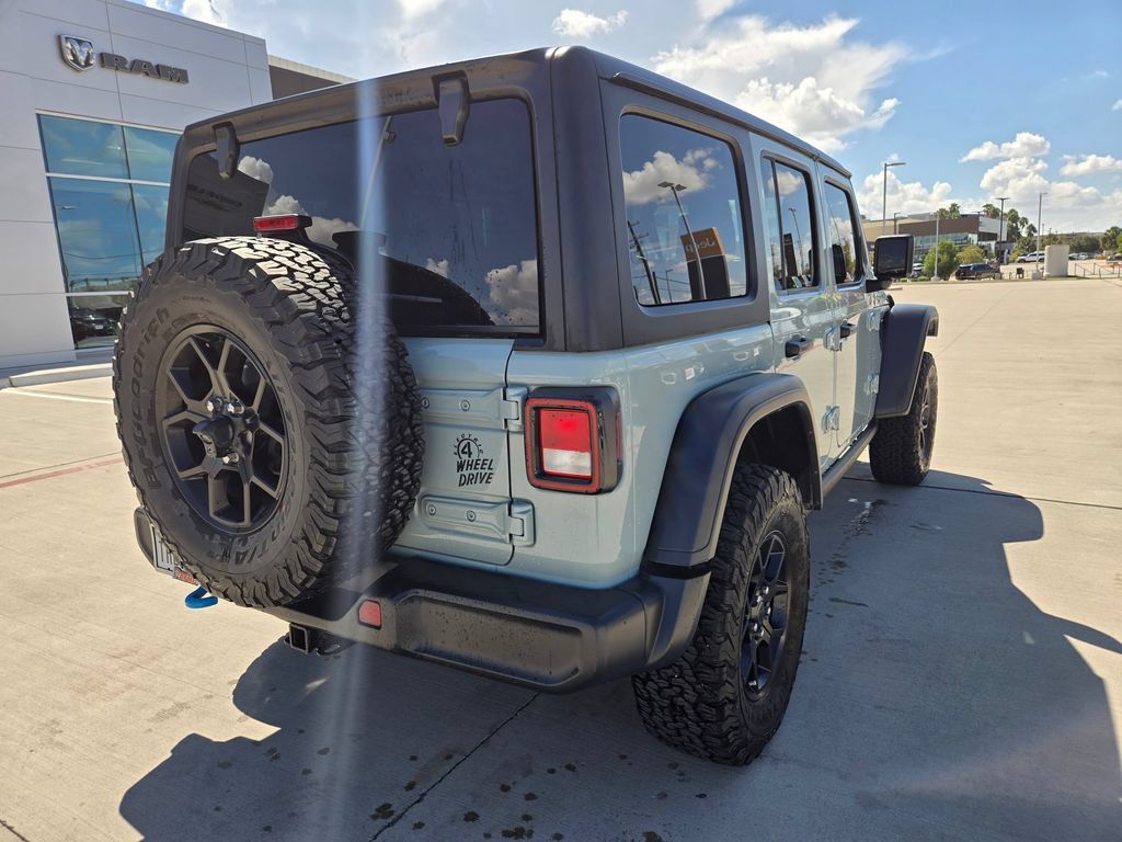 Used 2024 Jeep Wrangler Unlimited AWD/4WD image 3
