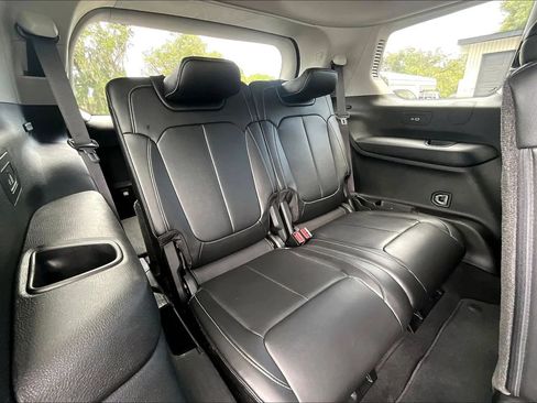 Used 2021 Jeep Grand Cherokee L Limited RWD image 29