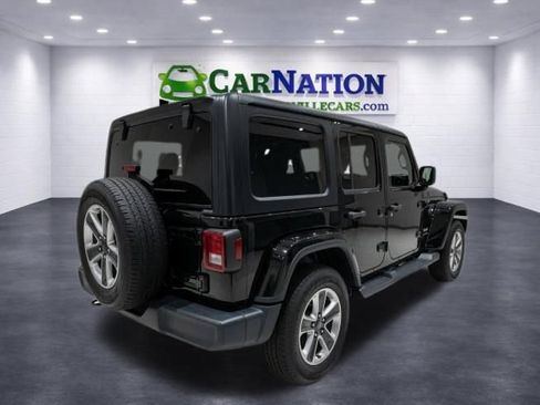 Used 2018 Jeep Wrangler Unlimited Sahara w/ Dual Top Group AWD/4WD image 2