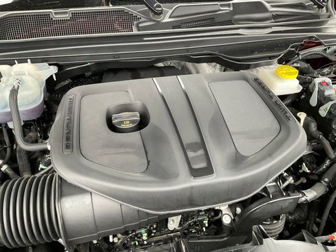 Used 2025 RAM 1500 Rebel AWD/4WD image 32