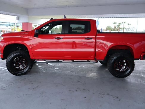 Used 2020 Chevrolet Silverado 1500 Custom w/ Custom Value Package image 8