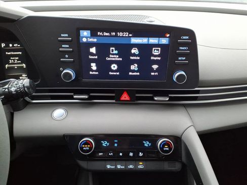 Certified 2023 Hyundai Elantra SEL image 16