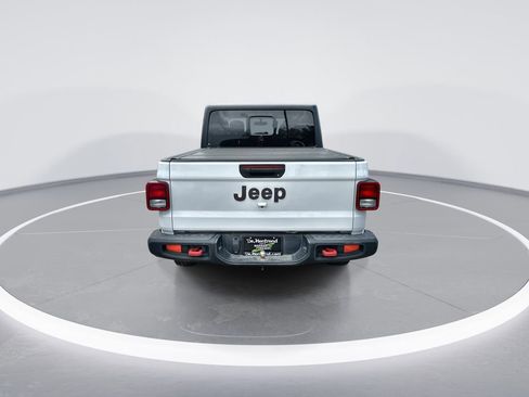 Used 2022 Jeep Gladiator Rubicon w/ Cold Weather Group AWD/4WD image 7