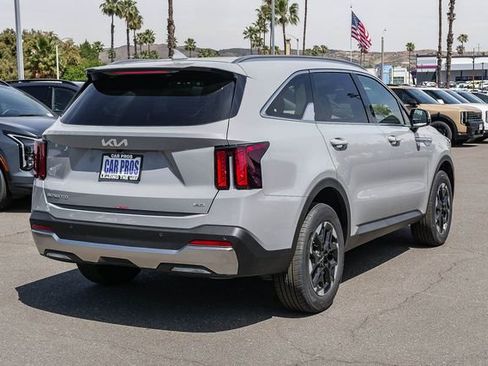 New 2026 Kia Sorento S image 7
