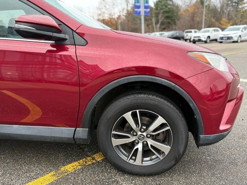 Used 2018 Toyota RAV4 XLE image 9