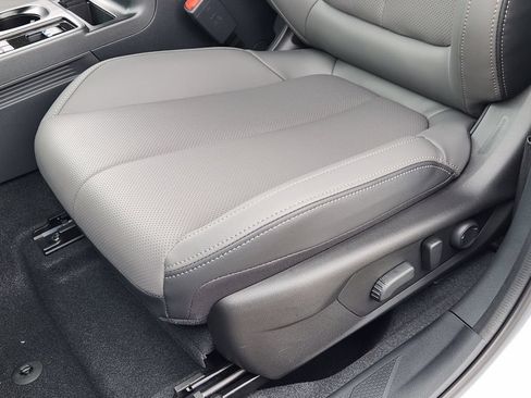 New 2026 Subaru Outback Limited AWD/4WD image 19
