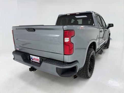 Used 2020 Chevrolet Silverado 1500 Custom w/ Custom Value Package image 40