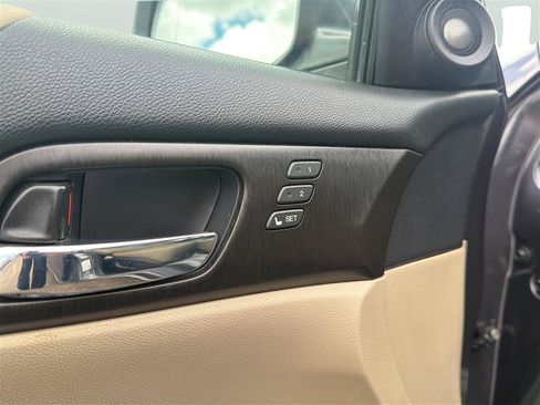Used 2014 Honda Accord EX-L image 17
