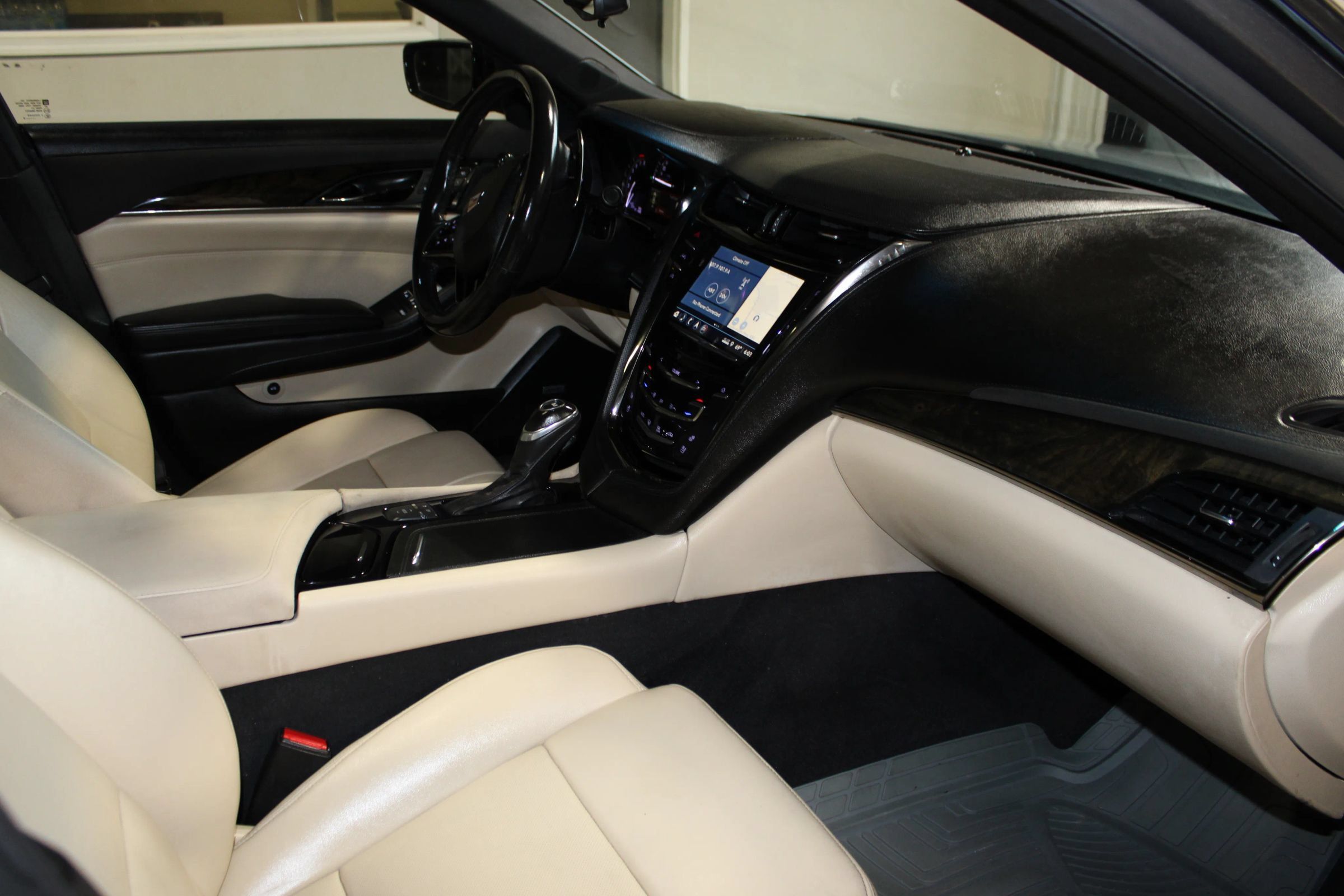 Used 2018 Cadillac CTS Luxury RWD image 31