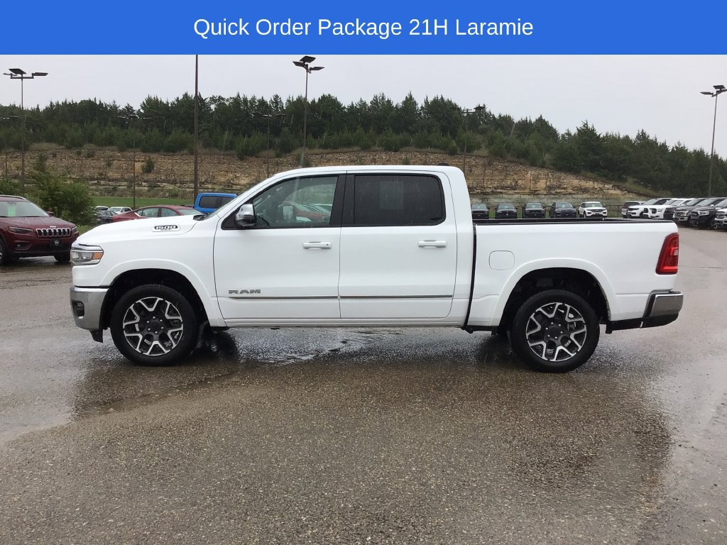 Used 2025 RAM 1500 Laramie AWD/4WD image 3